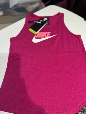 Girls nike teal M shirt , pink girls L tank Nike tee